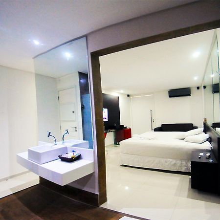 Tititi Motel (Adults Only) Olinda Exterior photo